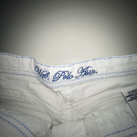U.S. Polo Assn. White Shorts - Picture 3 of 4